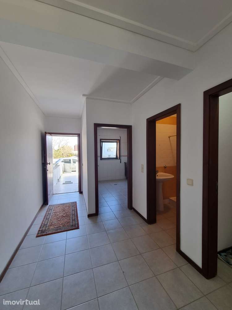 Moradia T2 c/ garagem - Aradas - Grande imagem: 4/21