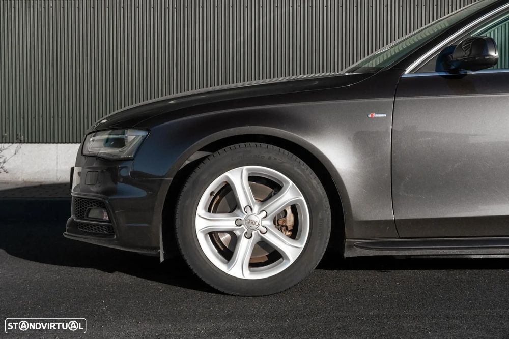 Audi A4 2.0 TDI Business Line S-line - 30