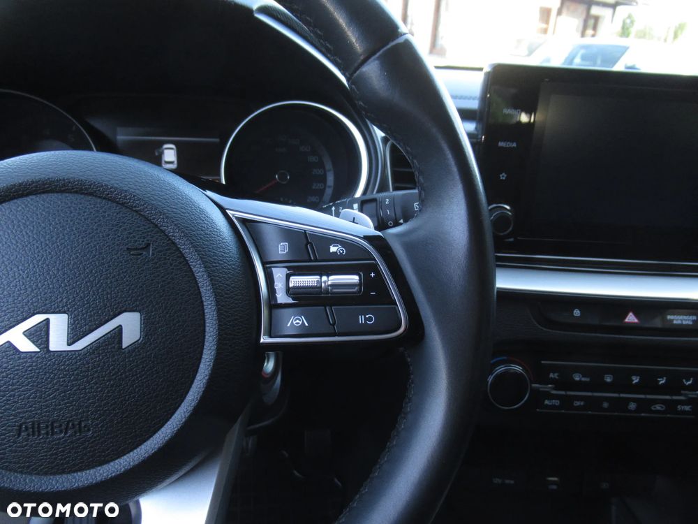 Kia Ceed 1.5 T-GDI M DCT - 14