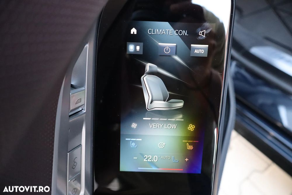BMW M7 M760e xDrive - 41