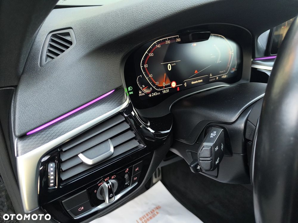 BMW Seria 5 530d xDrive M Sport Edition - 34