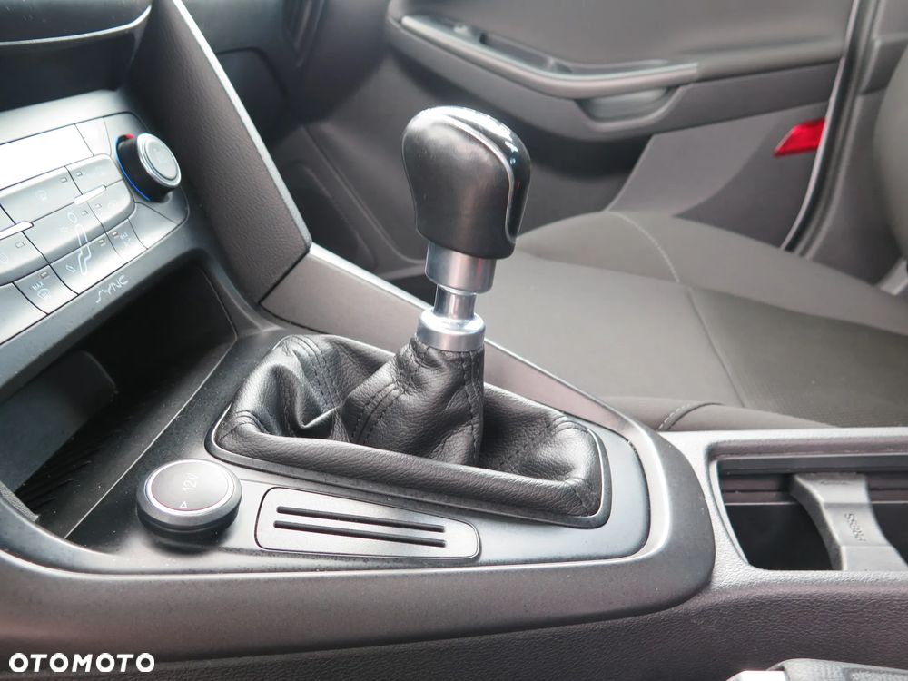 Ford Focus - 30