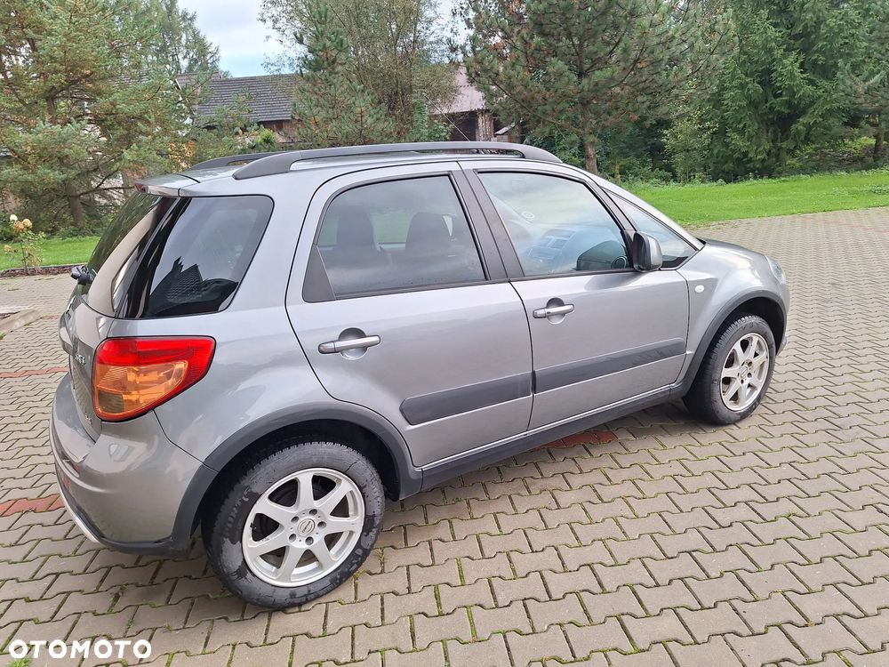 Suzuki SX4 1.6 GS / Premium 4WD - 18