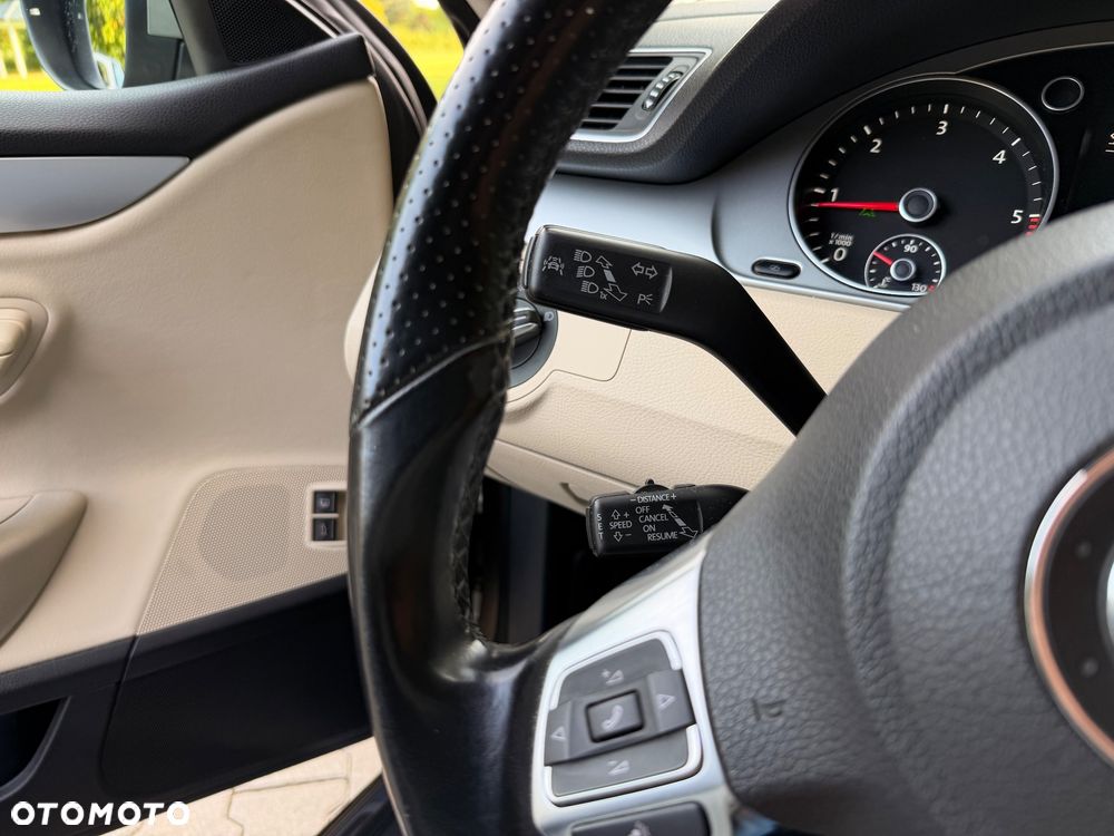 Volkswagen Passat CC - 18