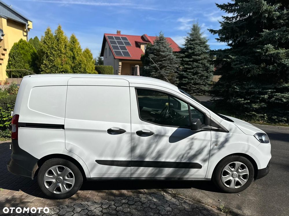 Ford Courier - 5
