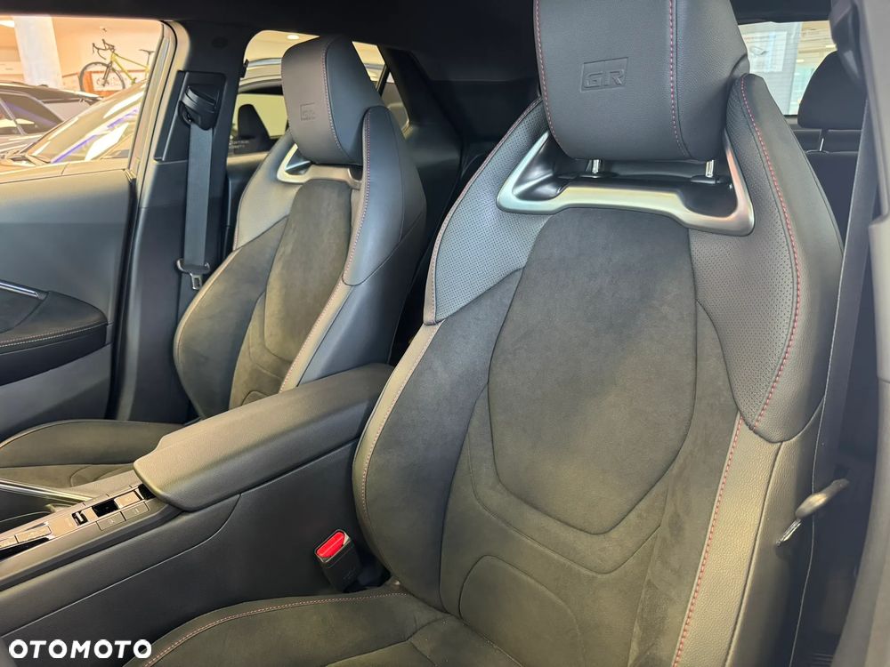Toyota C-HR 2.0 PHEV Dynamic Force GR Sport - 6