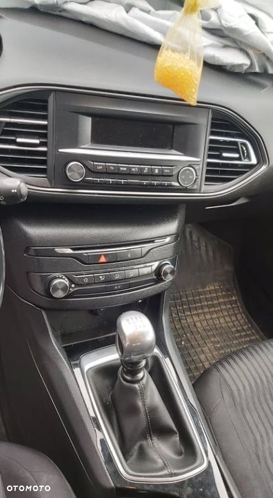 PEUGEOT 308 t9 radio fabryczne - 1