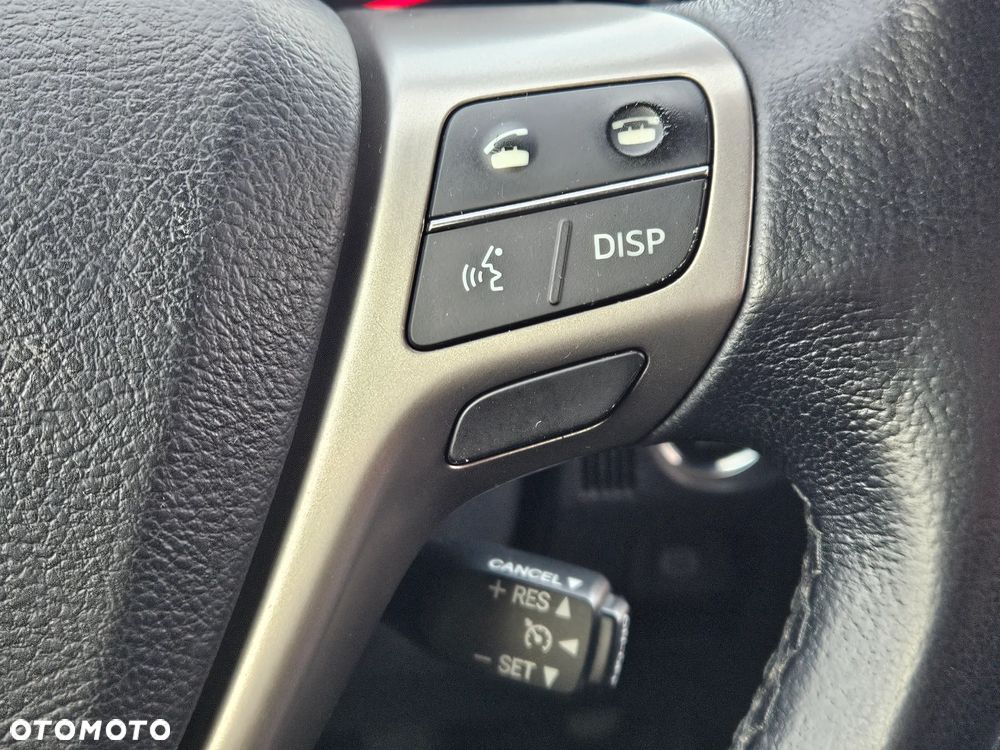 Toyota Avensis 1.8 Premium - 20