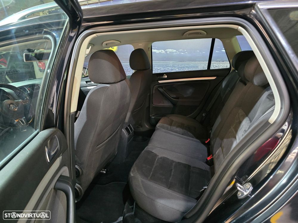 VW Golf Variant 1.6 TDi Confortline - 11