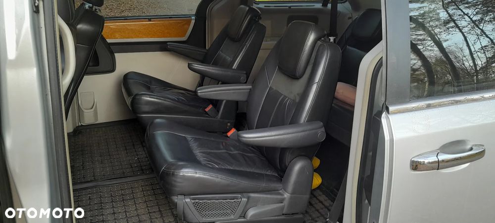 Chrysler Grand Voyager 2.8 CRD Limited - 9
