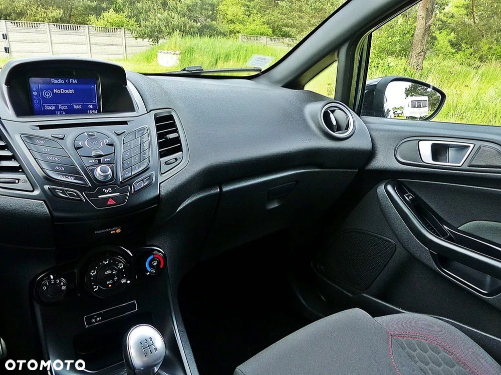Ford Fiesta 1.0 EcoBoost STart-Stop ST-LINE - 35