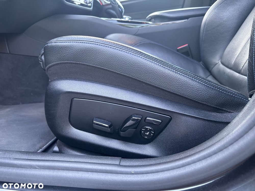 BMW Seria 5 540i xDrive M Sport sport - 14