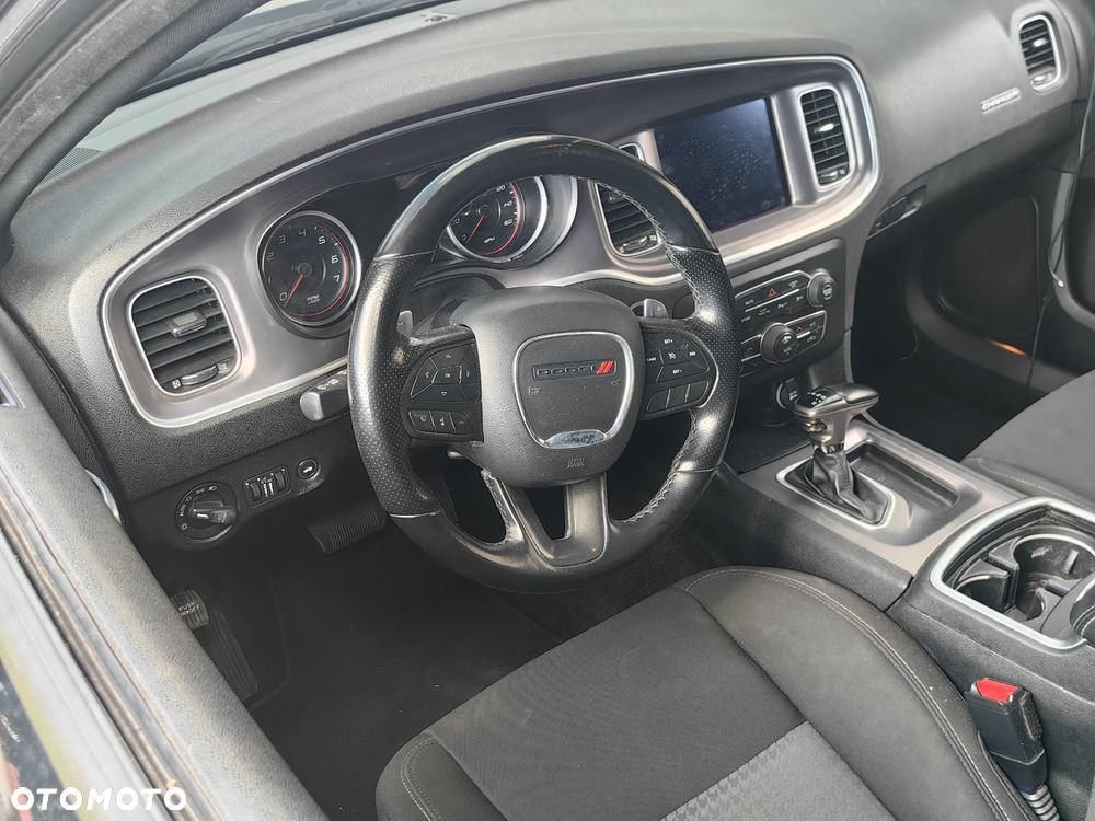 Dodge Charger 5.7 R/T - 8