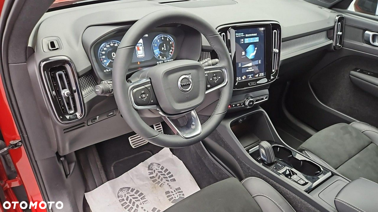 Volvo XC 40 T3 R-Design - 9