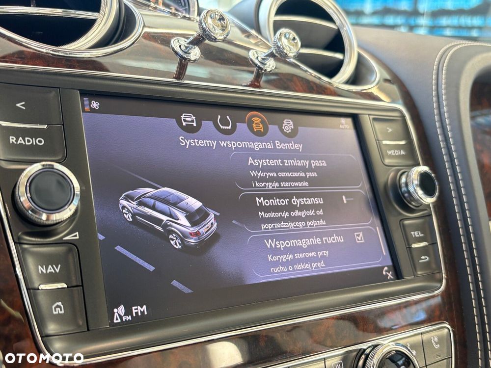 Bentley Bentayga - 25