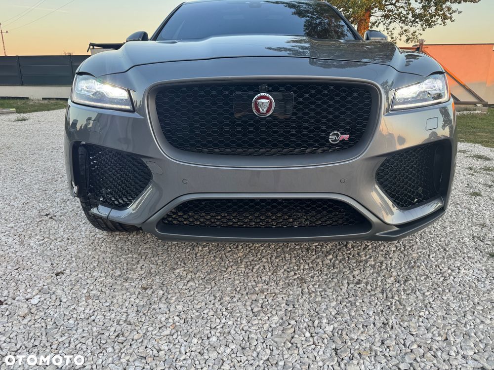 Jaguar F-Pace AWD SVR - 4