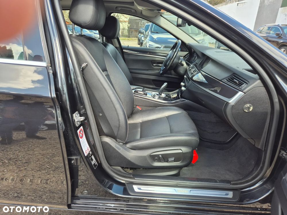 BMW Seria 5 520d xDrive Luxury Line - 13