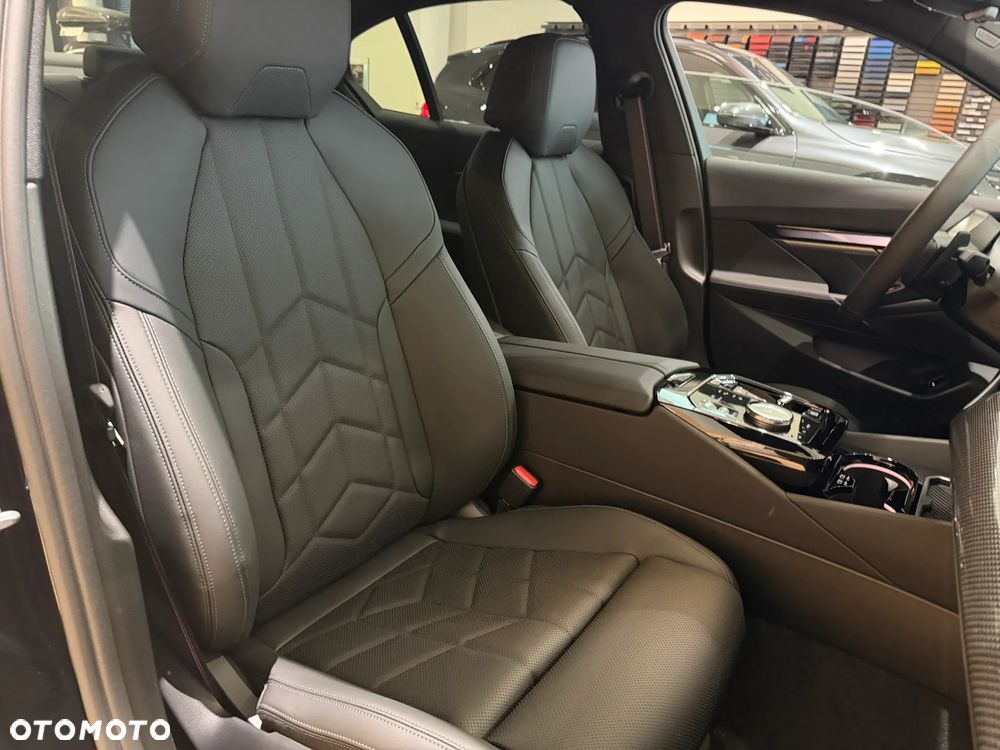 BMW Seria 5 520d xDrive mHEV M Sport - 9