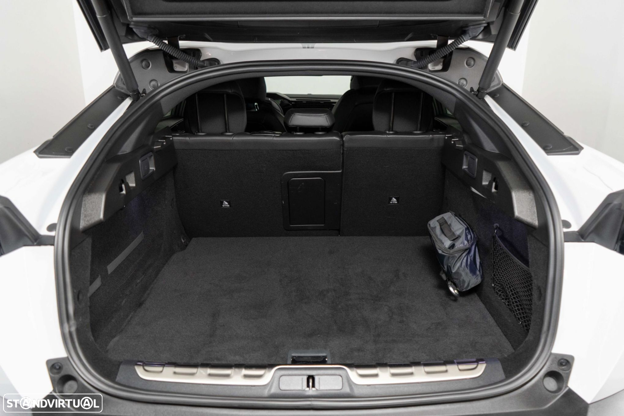 Peugeot 408 1.6 Hybrid GT e-EAT8 - 12