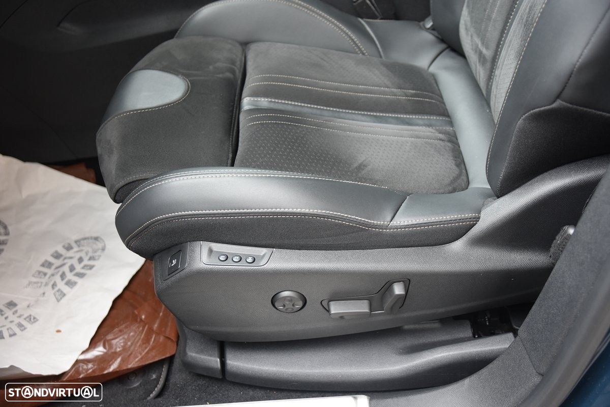Peugeot 3008 1.5 BlueHDi GT EAT8 - 24