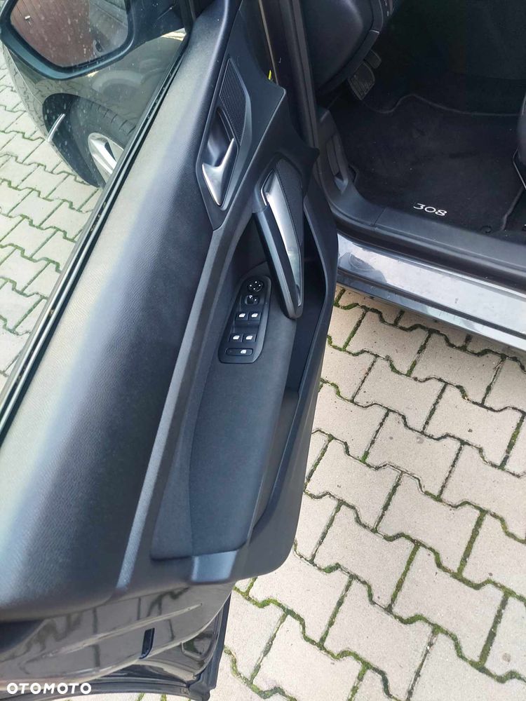 Peugeot 308 1.5 BlueHDi Active S&S EAT8 - 6