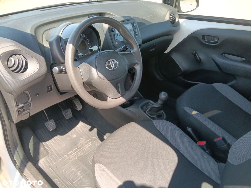 Toyota Aygo - 14