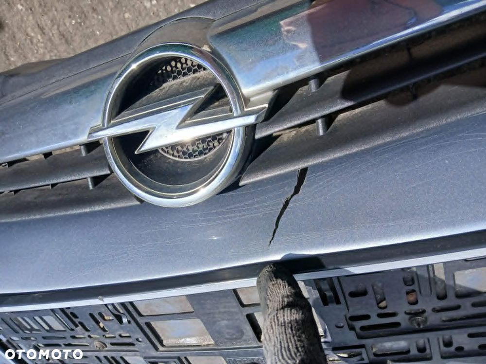 Opel Astra H III Z163 Zderzak przedni-uszkodzony - 8