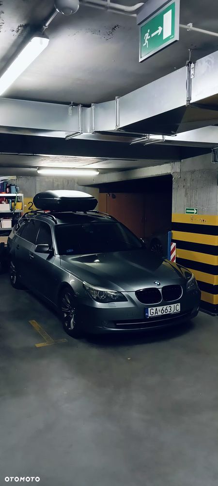 BMW Seria 5 525d Touring - 23