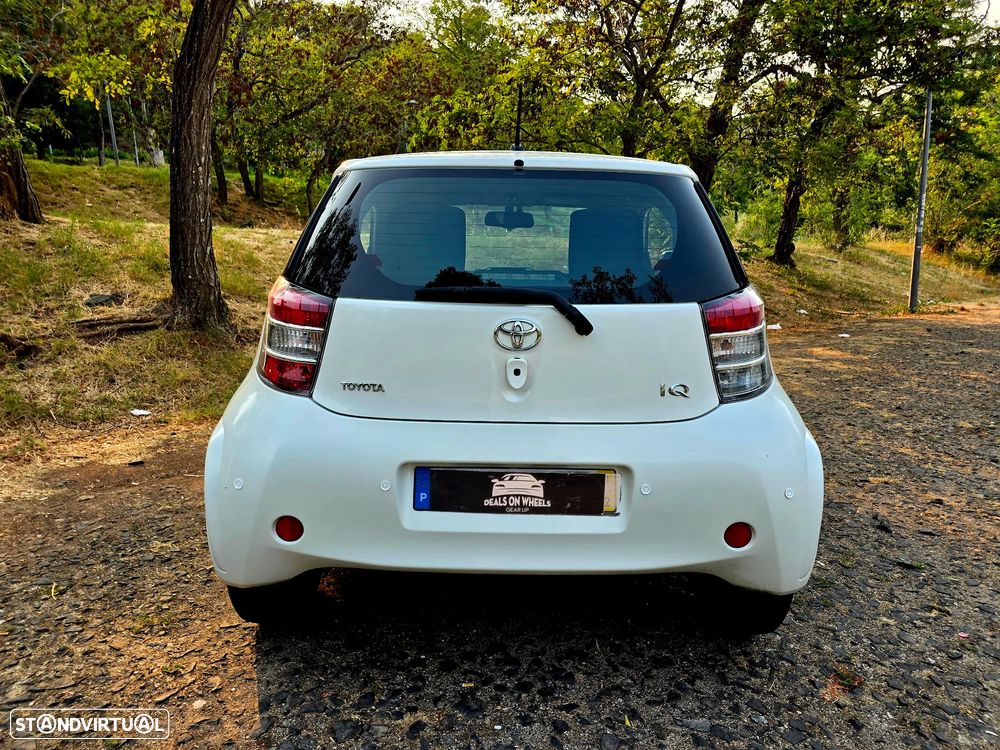 Toyota iQ 1.4 D-4D - 6