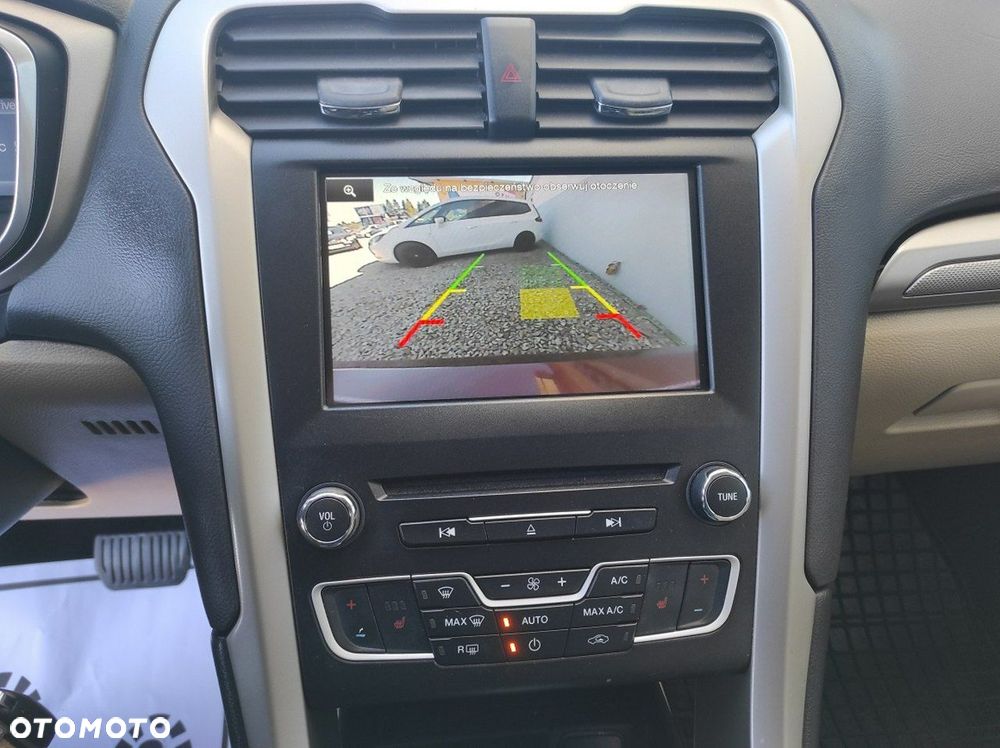 Ford Fusion - 13