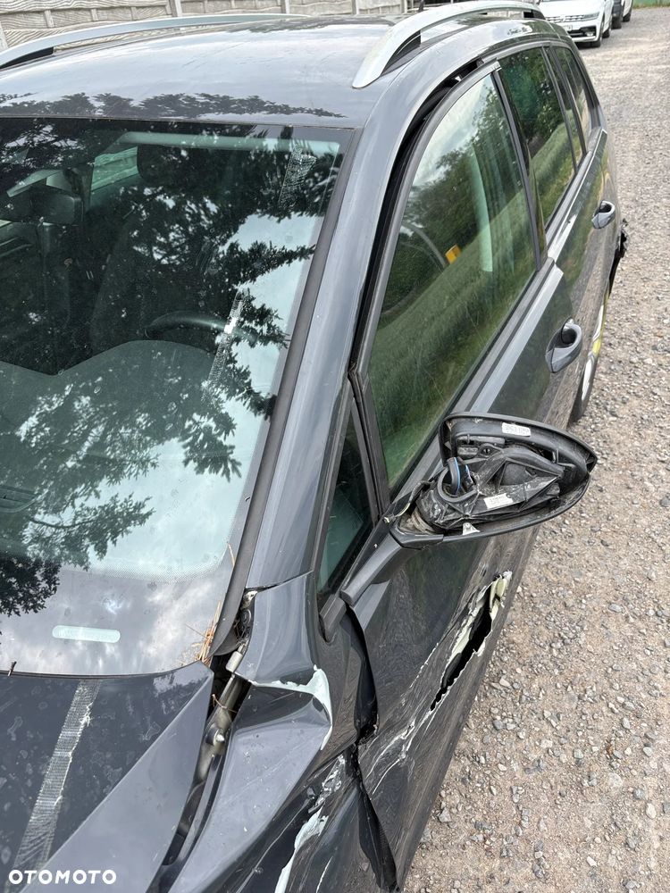 Volkswagen Golf 1.6 TDI Sound - 11