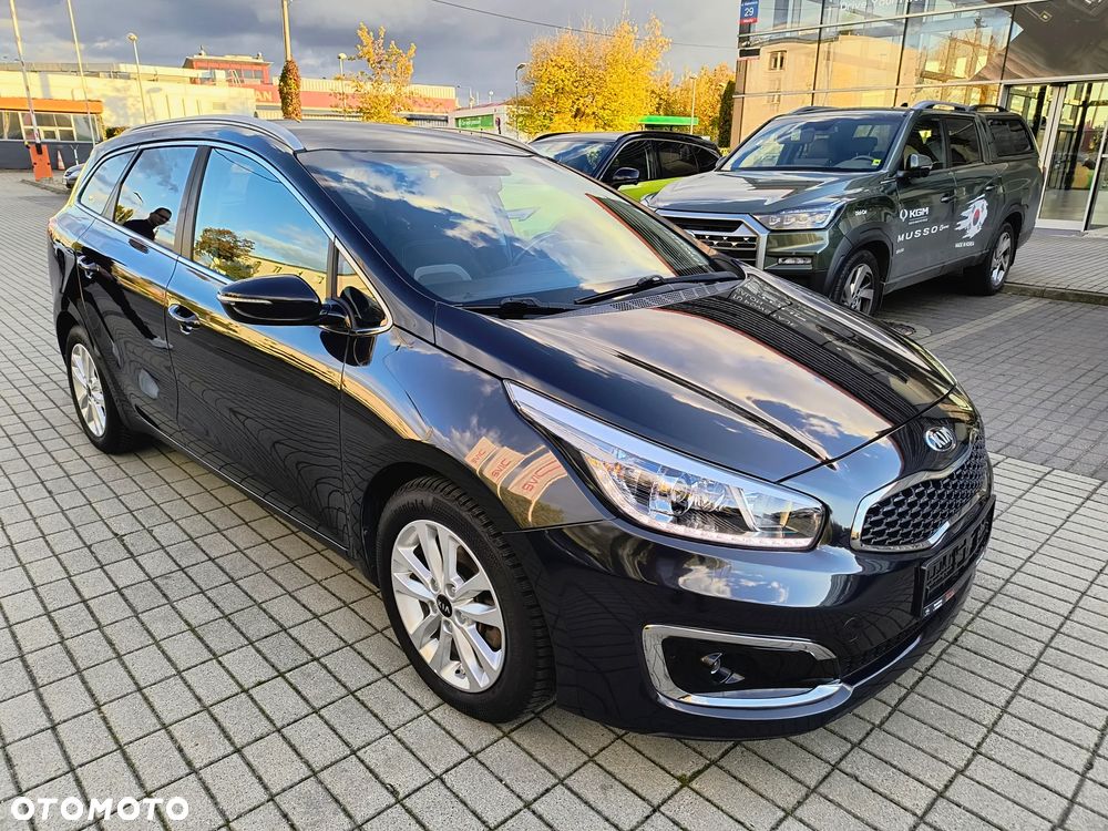 Kia Ceed 1.6 CRDi 136 ISG Platinum Edition - 9