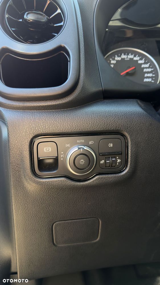 Mercedes-Benz Vito - 8