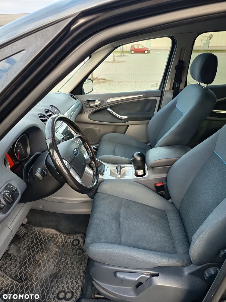 Ford S-Max - 10