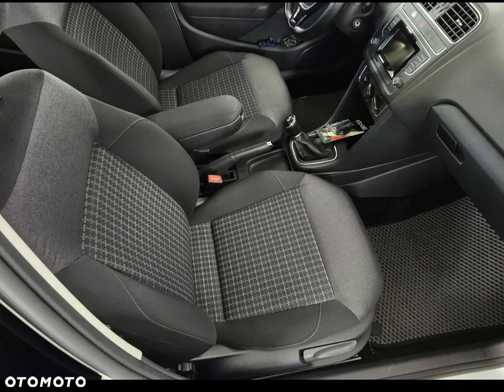 Volkswagen Polo - 18