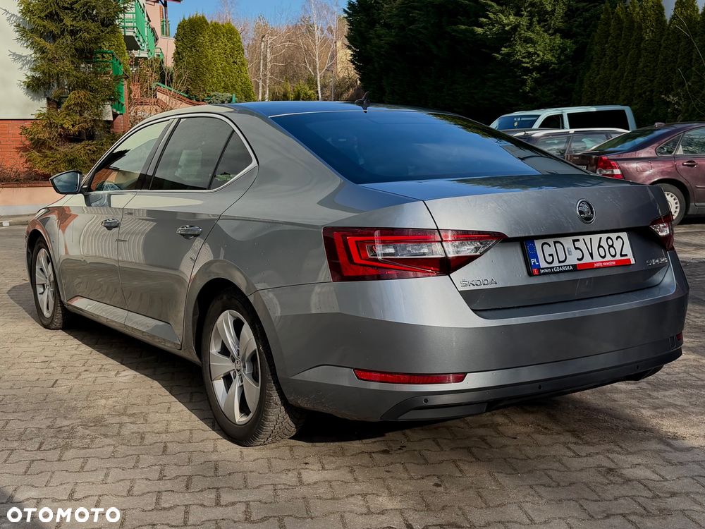 Skoda Superb 2.0 TDI L&K DSG - 12