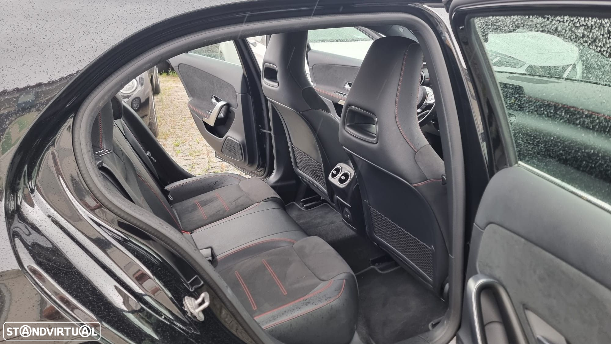 Mercedes-Benz A 180 d AMG Line - 14