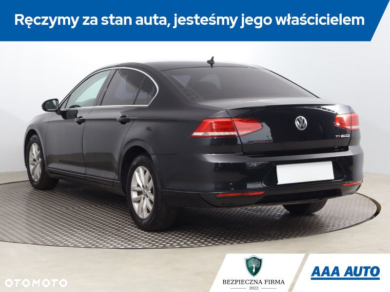 Volkswagen Passat - 5