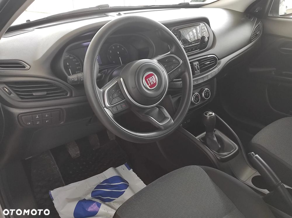 Fiat Tipo 1.0 T3 - 9