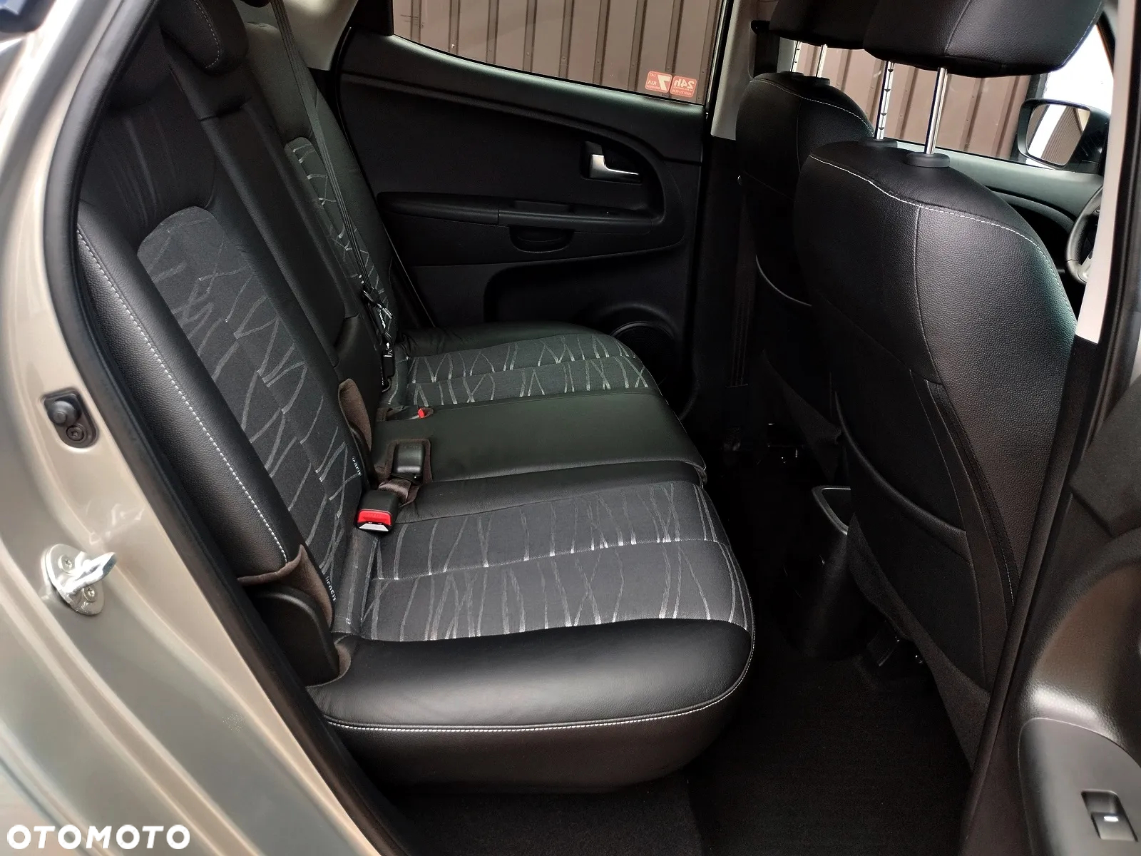 Kia Venga - 16