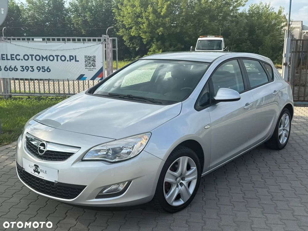 Opel Astra 1.4 Turbo - 1