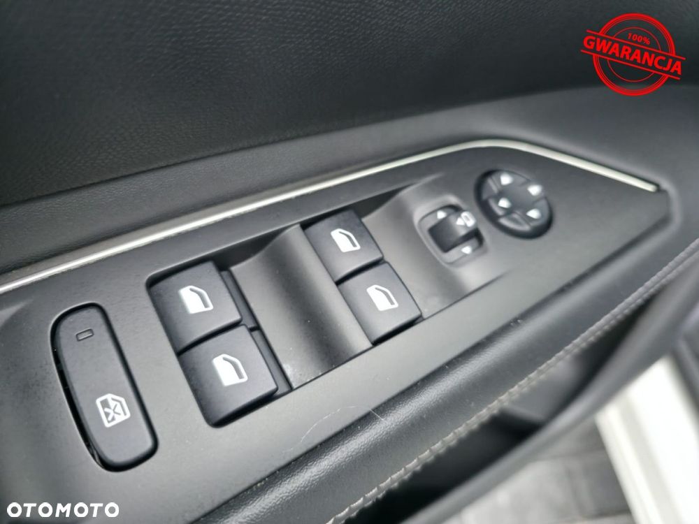 Peugeot 3008 PureTech 130 Stop & Start GPF Allure Pack - 38