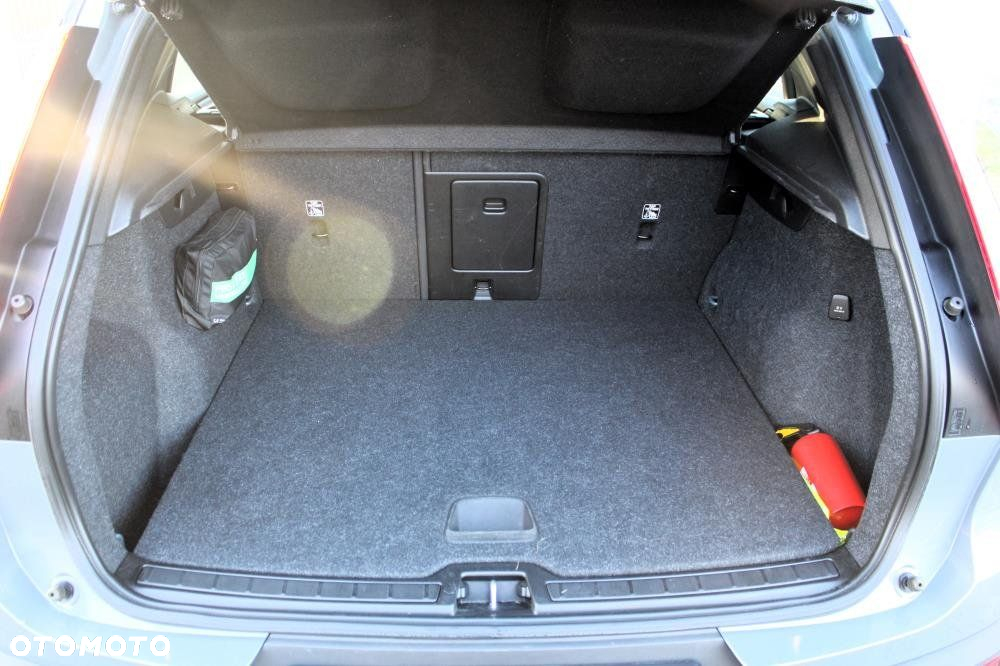 Volvo XC 40 - 11