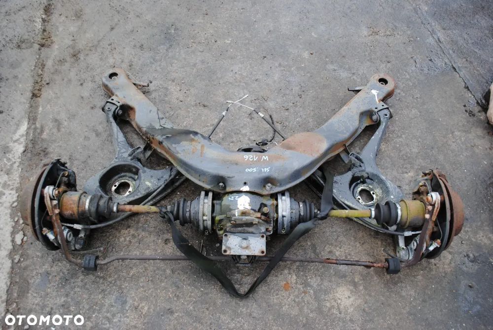 Sanki tył Mercedes W126 - 1