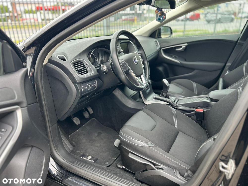 Volvo V40 D2 Momentum - 8