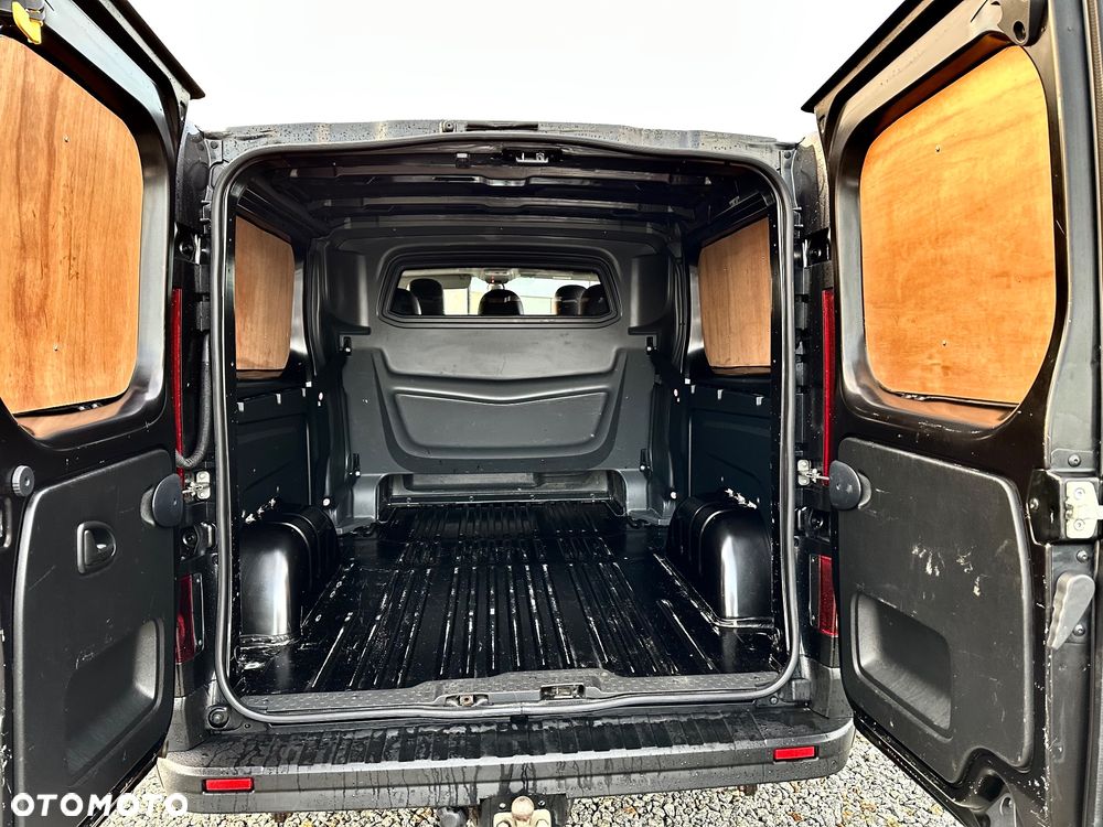 Renault Trafic Grand 2.0 dCi EDC - 19