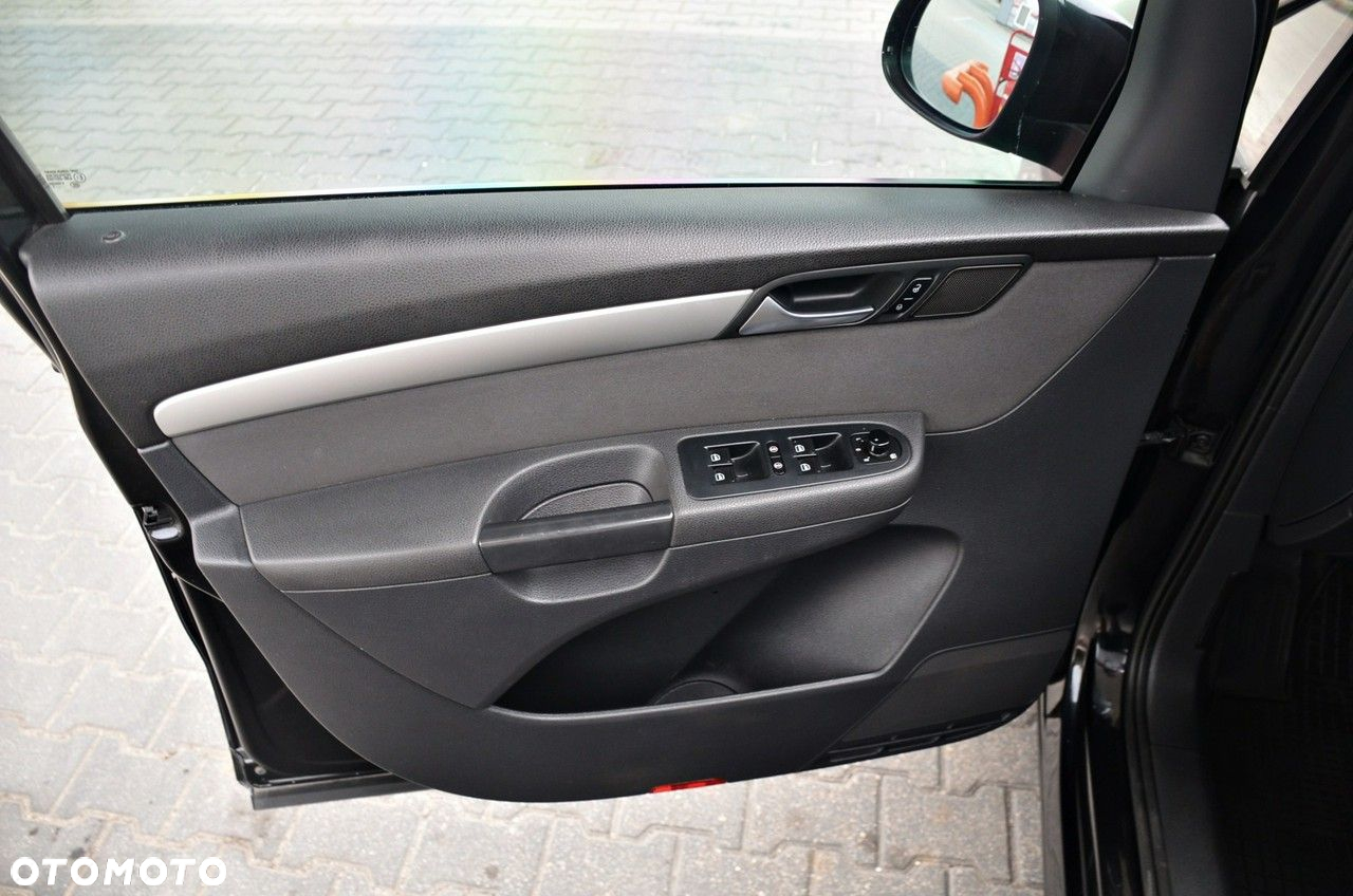 Volkswagen Sharan - 17