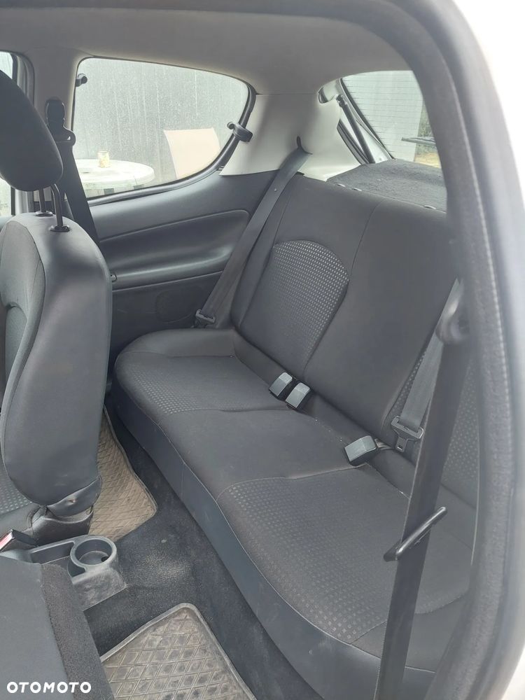Peugeot 206 plus - 8