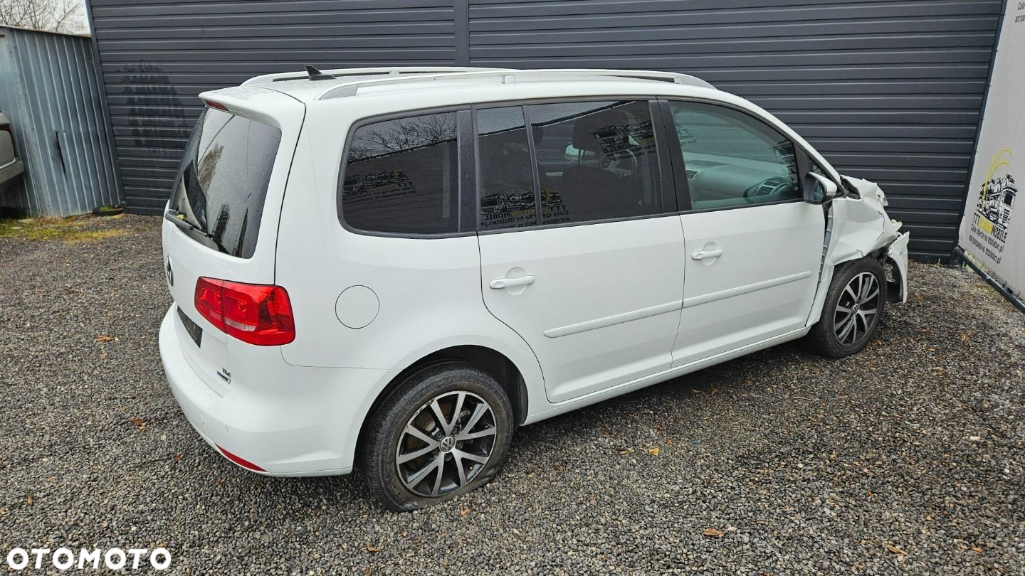 Volkswagen Touran - 27