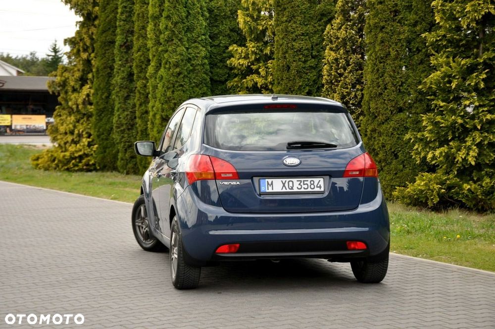 Kia Venga - 15